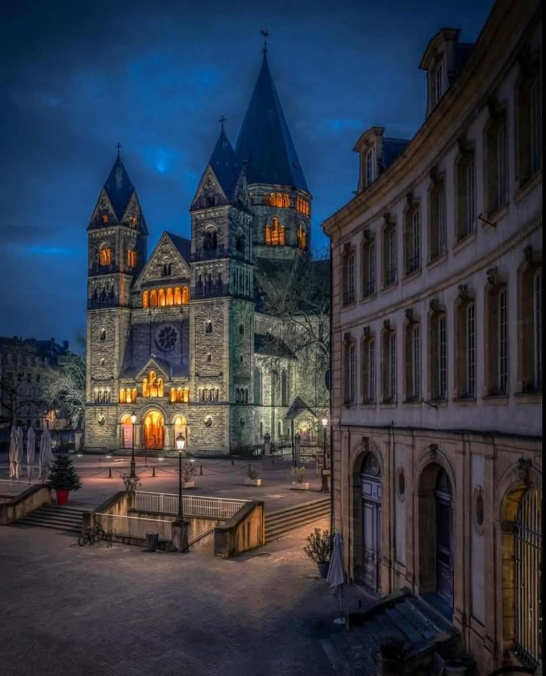 F2 65M2 Parking Prive Avec Une Belle Vue Metz Dış mekan fotoğraf